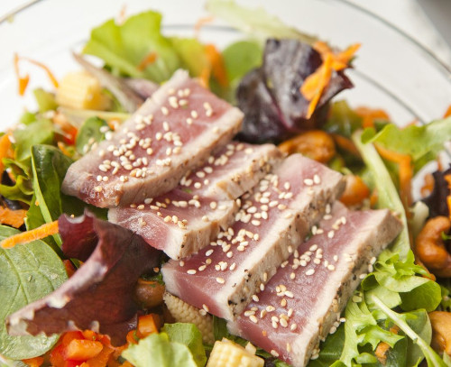 ASIAN AHI TUNA SALAD