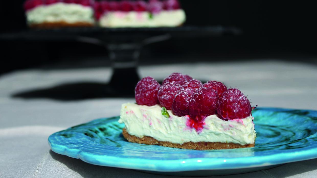 Amaretto and Raspberry Cheesecake